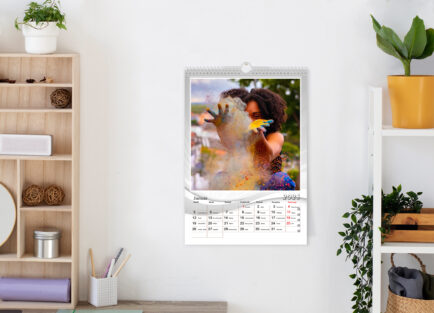 Névnapos 12 lapos fali naptár (21x30 cm) álló képekhez